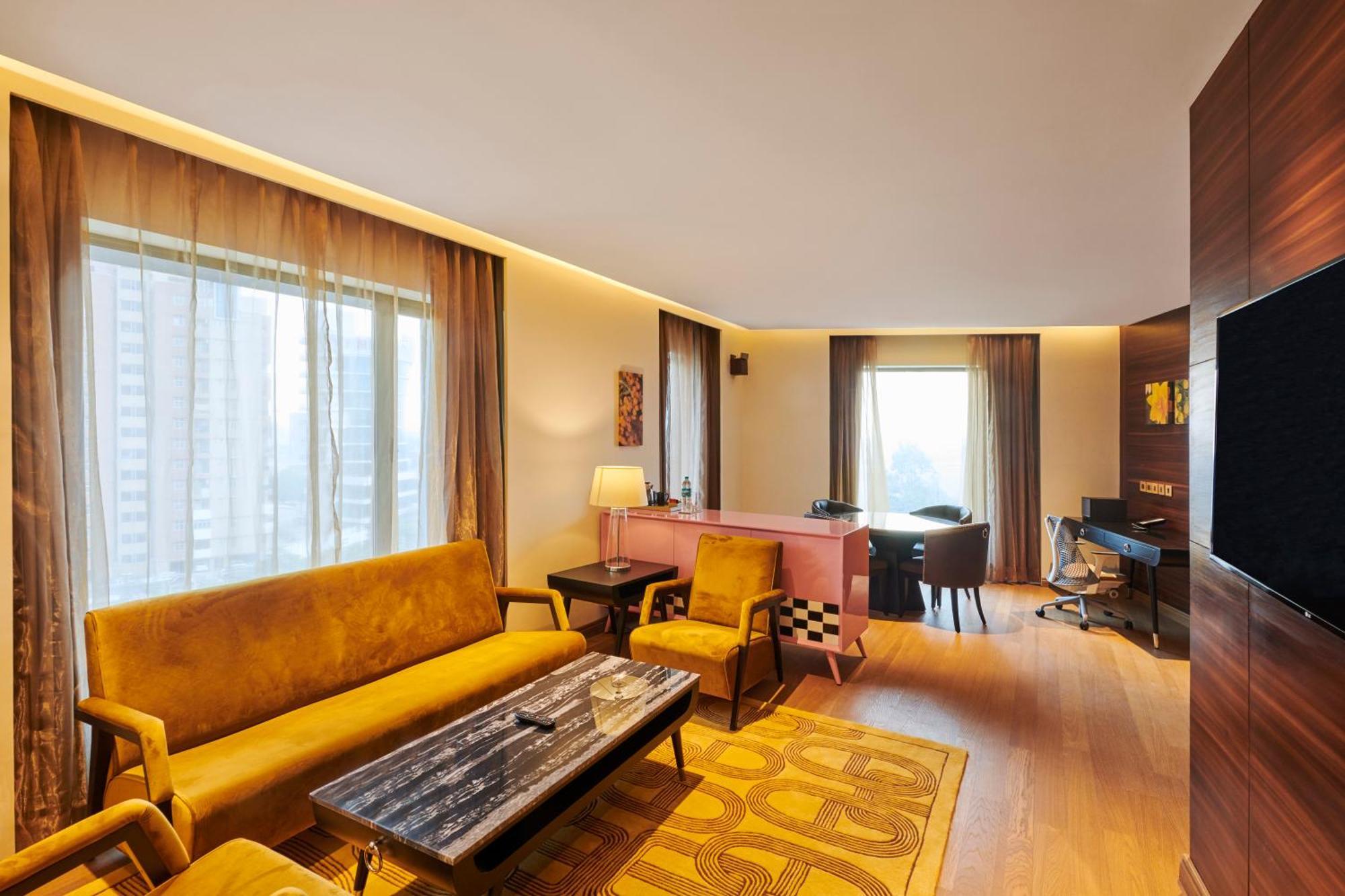 Hilton Garden Inn Lucknow Exterior foto