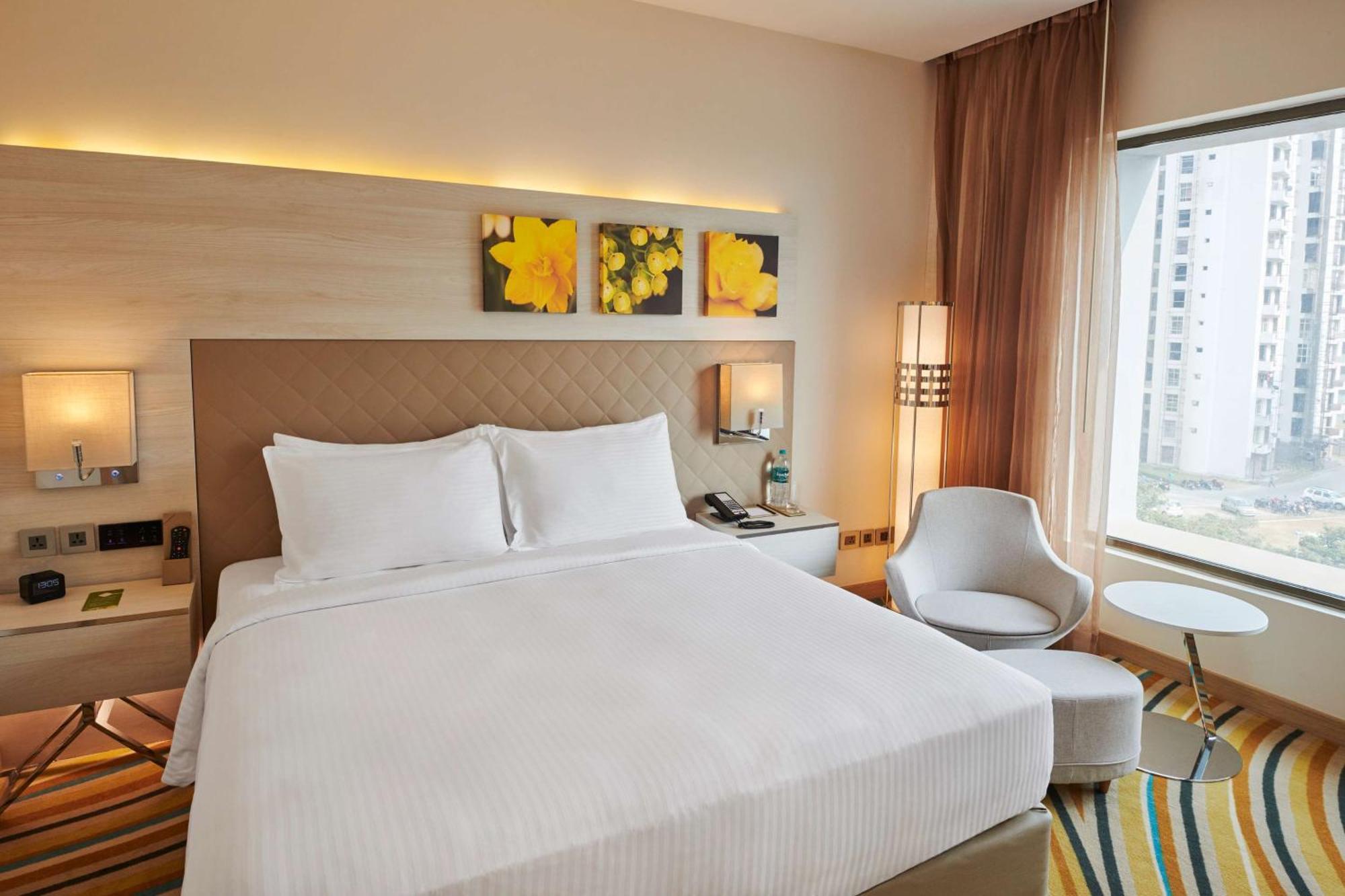 Hilton Garden Inn Lucknow Exterior foto