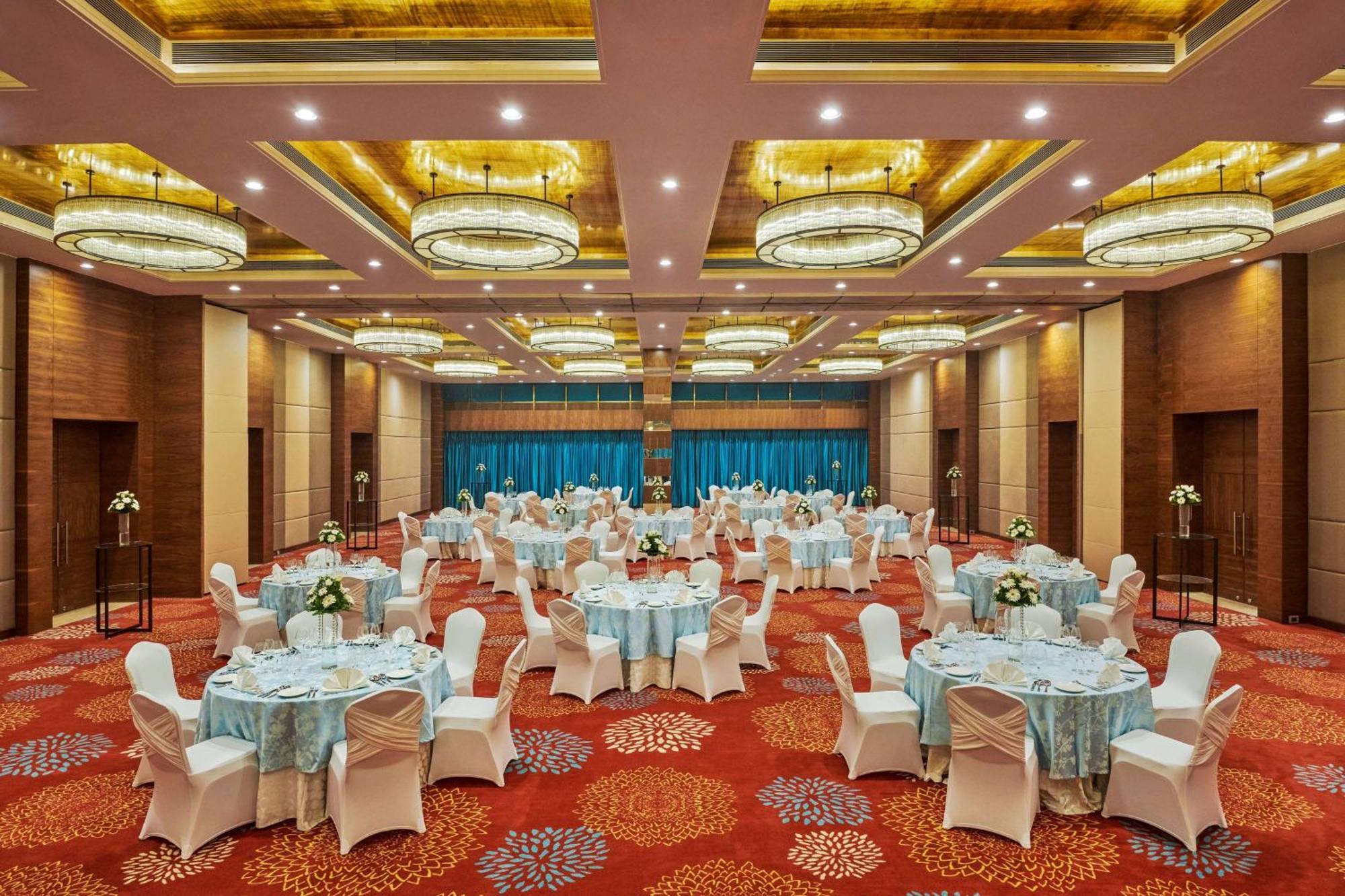 Hilton Garden Inn Lucknow Exterior foto